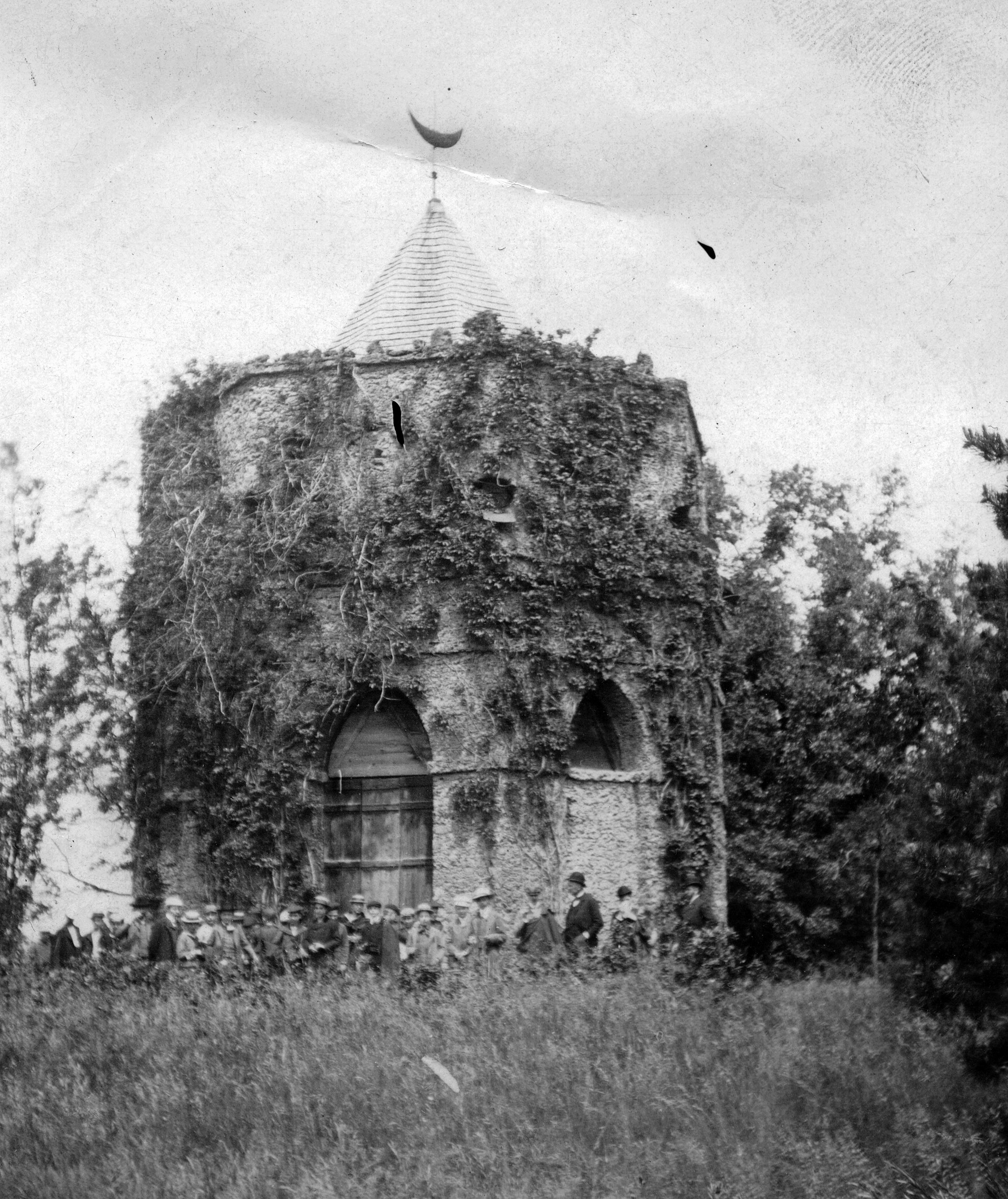 Pécs 1929, Nyár utca, Idrisz Baba türbéje